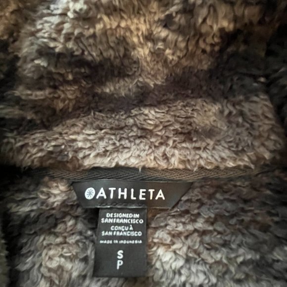 Athleta Tugga Vest (NWT) - Picture 4 of 5